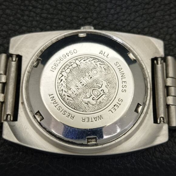 Vintage 1981 Orient Automatic Mens Silver Watch W/daydate & Blue accents - Picture 8 of 10